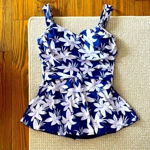 Plus size/maternity swim dress WITH SHORTS🙌